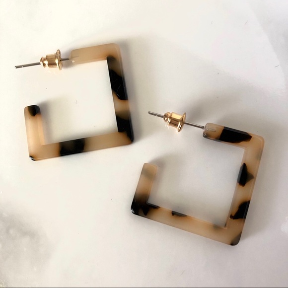 Jewelry - Square Acrylic Hoop Earrings leopard print